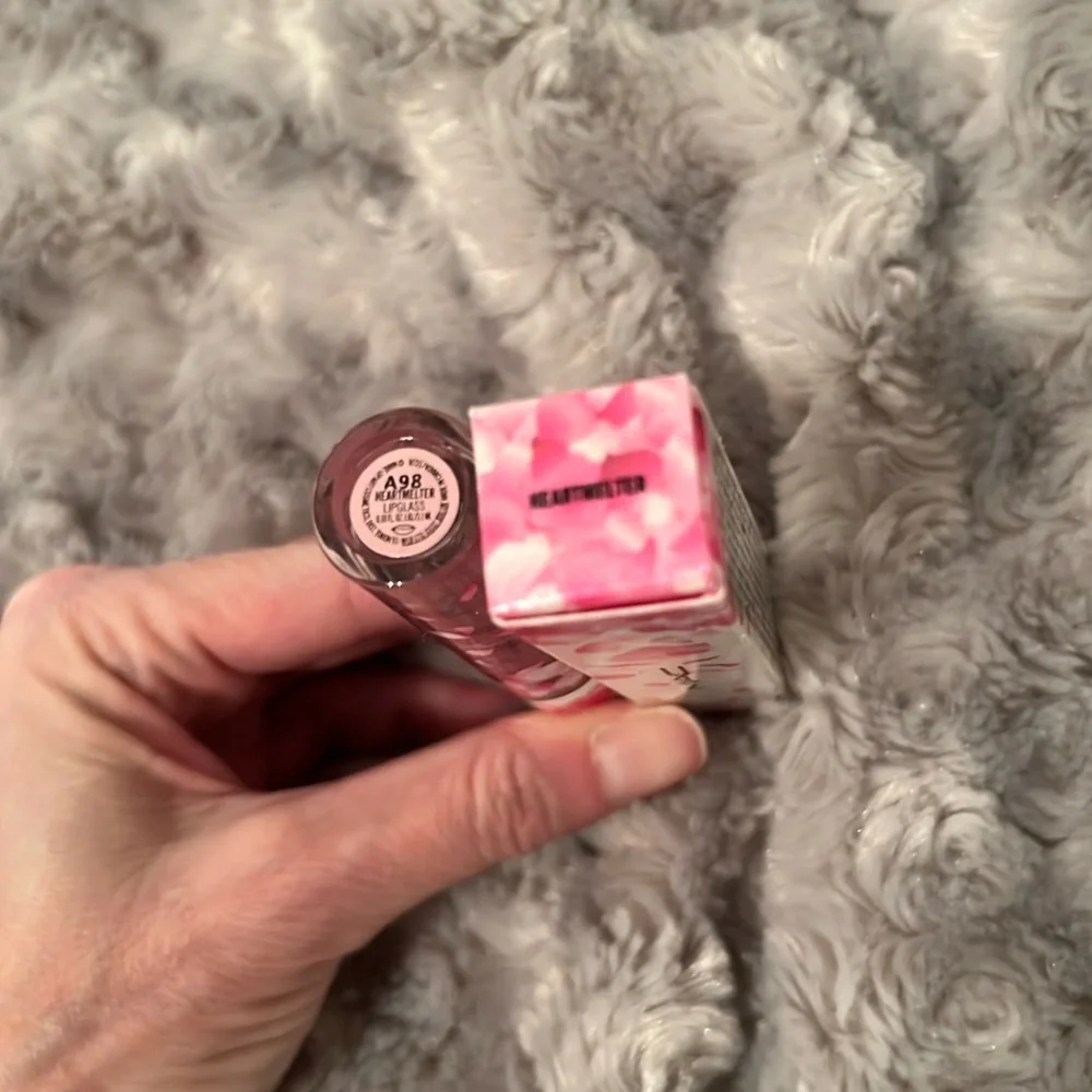 MAC Boom Boom Bloom Lipglass in Heartmelter BNIB